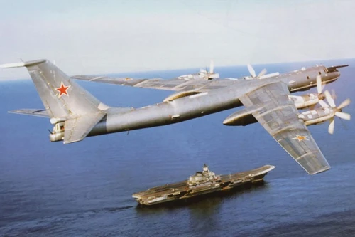 'Thợ săn tàu ngầm' cỡ lớn Tu-142 Nga tiếp tục 'gây choáng' cho đối thủ