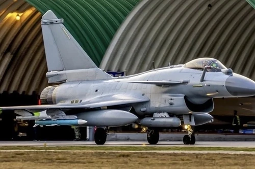 Iran lên tiếng trước thông tin mua tiêm kích J-10C thay thế Su-35