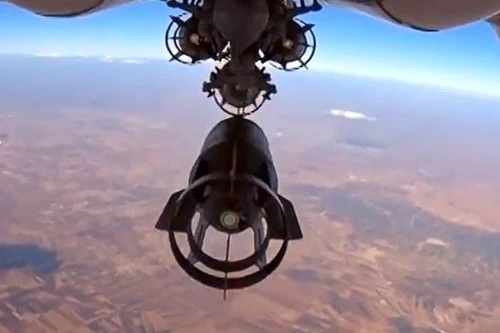[ẢNH] Máy bay bí ẩn ném bom phần lãnh thổ Syria do Thổ Nhĩ Kỳ kiểm soát