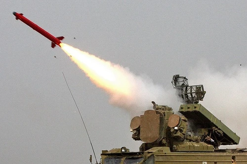 Tổ hợp phòng không 'Ong bắp cày' được Izhevsk mài sắc có thể gây những vết chích chết người