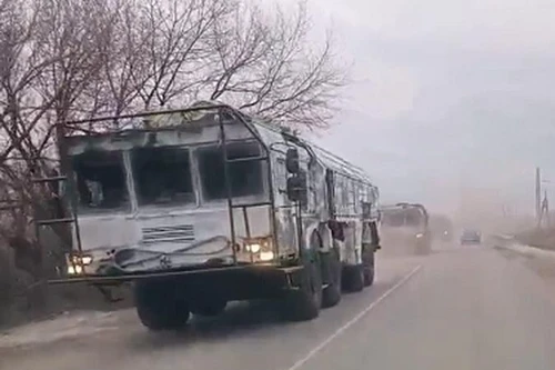 [ẢNH] Tên lửa Iskander phiên bản đặc biệt của Nga áp sát biên giới Ukraine