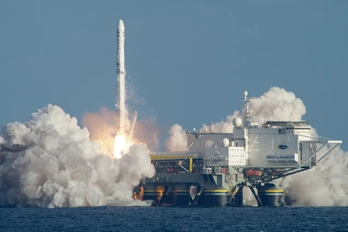 [ẢNH] Nga tuyên bố khôi phục sân bay vũ trụ nổi độc nhất vô nhị Sea Launch