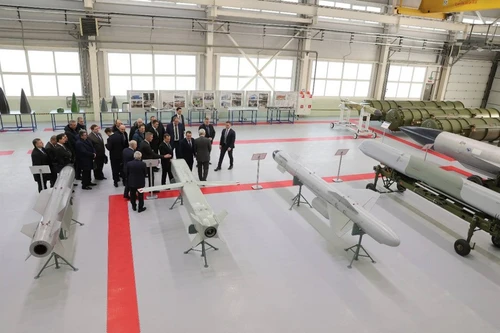 Tên lửa Kh-50 đầy bí ẩn của Nga đạt trạng thái sẵn sàng chiến đấu