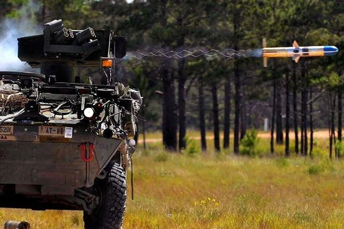 [ẢNH] Nga xem nhẹ "sát thủ xe tăng" vừa được Mỹ đưa tới Ukraine