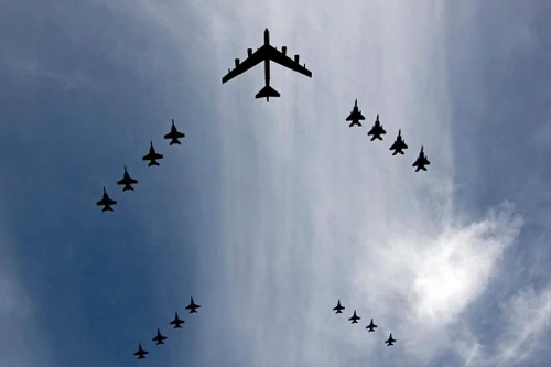 Không quân Mỹ thiệt hại nặng khoảng 700 máy bay nếu đối đầu Nga