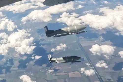 Bom lượn Nga gắn module UMPC tấn công mục tiêu cách xa cả trăm km