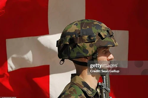 Bộ Quốc phòng Thụy Sĩ gây sốc khi đề xuất từ bỏ tình trạng trung lập quân sự