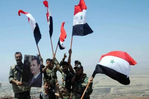 [ẢNH] Hàng ngàn phiến quân đối lập tại Daraa đầu hàng Quân đội Nga - Syria