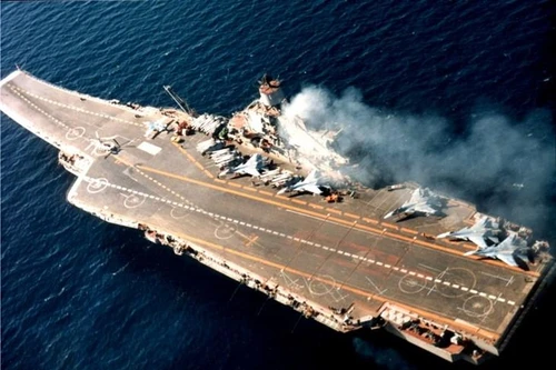 [ẢNH] Hải quân Nga sẽ có tới 4 nhóm tác chiến tàu sân bay?