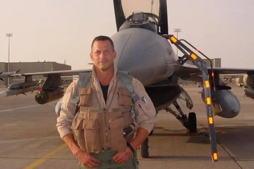 Phi công hàng đầu của Mỹ tuyên bố tiêm kích Su-35 'chỉ đẹp khi triển lãm'