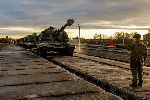 Quân đội Nga nhận thêm hàng loạt pháo tự hành 2S19M2 nâng cấp cực mạnh