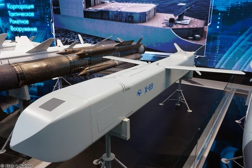 Nga vội nâng tầm bắn tên lửa không đối đất lên 300km khi bị phòng không phương Tây áp sát 