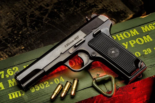 [ẢNH] Súng ngắn TT-33 (K-54) huyền thoại tròn 90 năm phục vụ