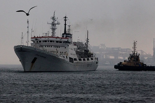 Vì sao Anh lo lắng khi phát hiện 'tàu trinh sát' Nga gần lãnh hải?