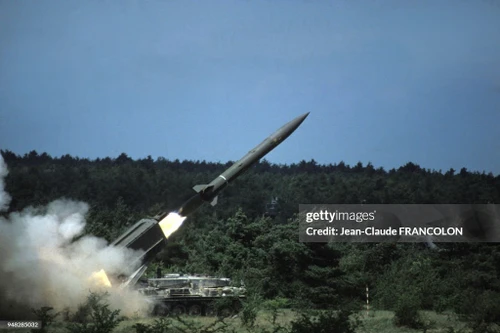 Pháp răn đe Nga bằng tên lửa đạn đạo hạt nhân tầm xa 1.000 km