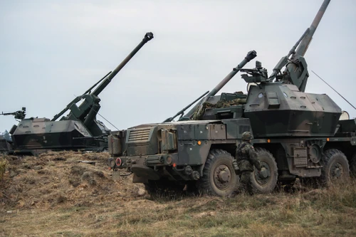 Ba Lan sẽ 'trao tặng' toàn bộ 111 pháo tự hành DANA wz 77?