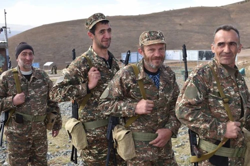 [ẢNH] Báo Nga phân tích cơ hội để Armenia đẩy lui cuộc tấn công của Azerbaijan vào Shusha