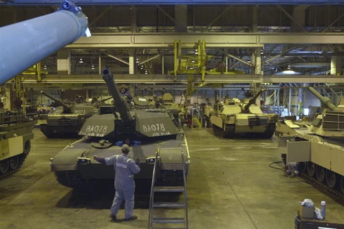 Sản lượng xe tăng Abrams của Mỹ giảm mạnh so với thập niên 1980