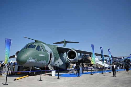 Vận tải cơ C-390 Brazil sẽ soán ngôi C-130J Mỹ tại Ấn Độ?