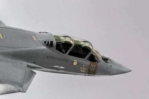 [ẢNH] Nga đi vào "vết xe đổ" FGFA khi cố chế tạo bản Su-57 hai người lái?