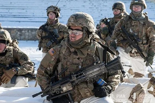 Báo Anh: NATO có thể tự tan rã do hành động của Nga