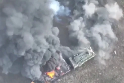 Hệ thống phòng không Bắc cực Tor-M2DT bị phá hủy sau đòn tấn công của UAV