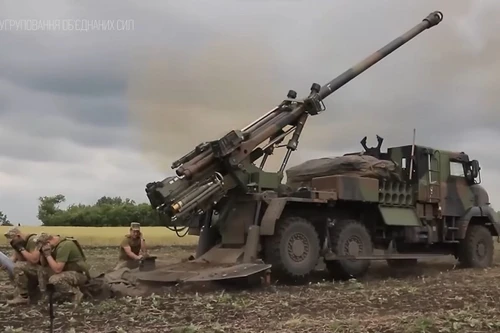 Pháp chuyển giao toàn bộ pháo tự hành CAESAR sản xuất năm 2025 cho Ukraine