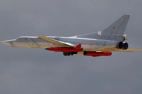 Vì sao tàu thương mại Aya trúng tên lửa trên biển Đen?