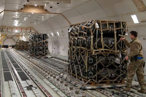 Lầu Năm Góc 'vượt quyền' Quốc hội Mỹ để tiếp tục cung cấp viện trợ quân sự cho Ukraine?