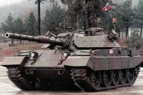 'Xe tăng đồ cổ' M-55S và T-62M sắp có màn đối đầu nảy lửa tại Ukraine?
