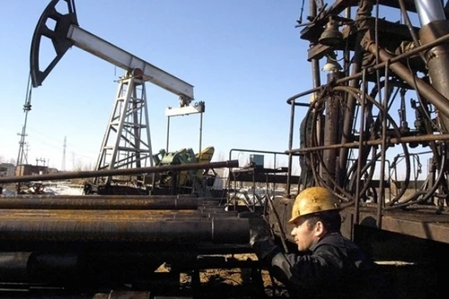 Ukraine thúc giục hạ giá trần dầu Nga xuống 30 USD/thùng