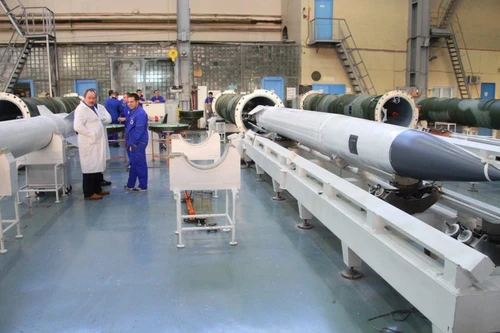 Báo Đức kinh ngạc trước tốc độ sản xuất của các nhà máy công nghiệp quốc phòng Nga