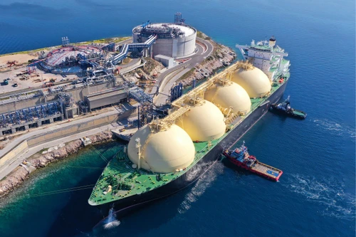 Ngành kinh doanh khí tự nhiên hóa lỏng đối diện khủng hoảng chưa từng thấy
