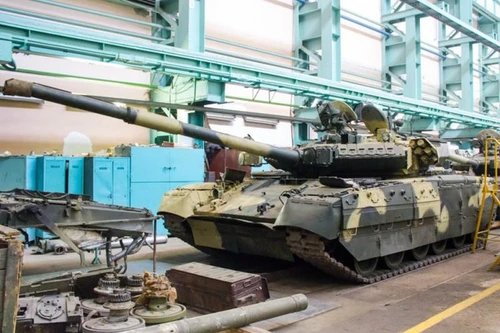 [ẢNH] Xe tăng T-64 Krab Ukraine sẽ "tránh được sai lầm" của T-72/90 Nga