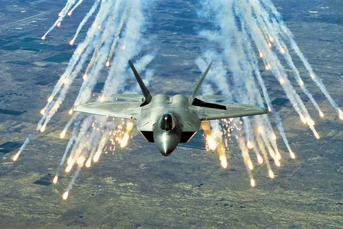 [ẢNH] Mỹ điều số lượng F-22 "lớn chưa từng có" tới Thái Bình Dương gây áp lực với Nga