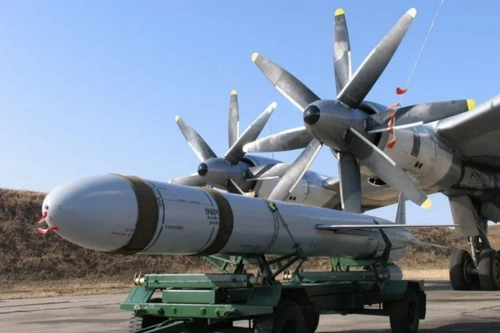 Nga bất ngờ sản xuất ngay tên lửa hành trình Kh-50 đầy bí ẩn