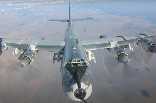 [ẢNH] Chuyên gia Mỹ ngạc nhiên trước vũ khí đặc biệt trên máy bay ném bom Tu-95 Nga