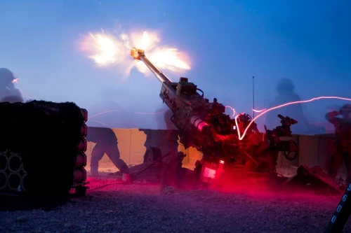 Ukraine dùng pháo M777 vừa tiếp nhận trút bão lửa xuống quân Nga?