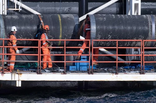 [ẢNH] Người kế nhiệm bà Merkel dọa đình chỉ Nord Stream 2 nếu "Nga gây hấn với Ukraine"