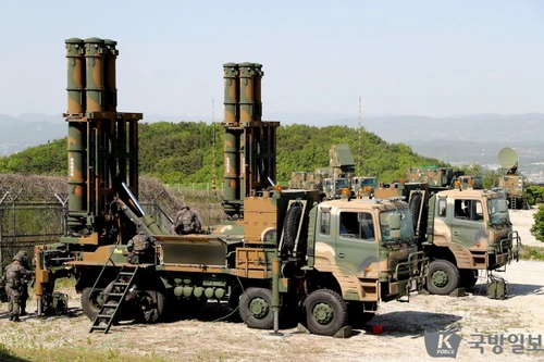 Tên lửa phòng không bản sao S-350 Vityaz đánh bại bản gốc 