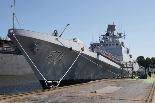 Bất ngờ khi tàu chiến Nga bán cho Ấn Độ vẫn được lắp động cơ Ukraine