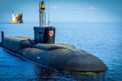 6 tàu ngầm hạt nhân Nga ra khơi ngay trước khi ông Putin tới Alaska