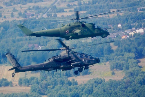 Ukraine muốn có trực thăng Apache để phối hợp cùng Mi-24