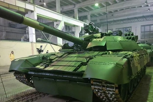 Nga sử dụng xe tăng T-72AMT- chiến lợi phẩm thu từ Ukraine cho vai trò đặc biệt