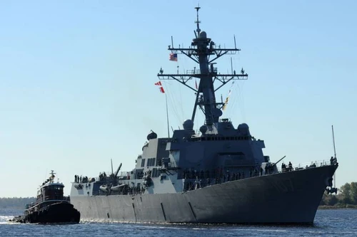 Hải quân Mỹ phá hủy 3 xuồng cao tốc Houthi tấn công tàu container ở Biển Đỏ