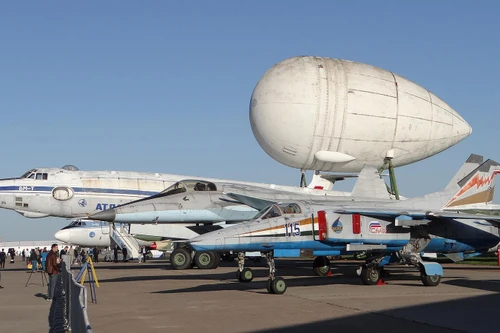 Hàng không Nga sẽ được hồi sinh ở 'quy mô Liên Xô'?