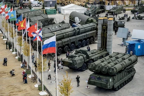 Nga sớm trở lại vị trí cường quốc xuất khẩu vũ khí thứ hai thế giới?