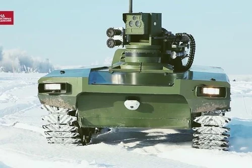 [ẢNH] Nga trình diễn loạt công nghệ quân sự 'như trong phim viễn tưởng'