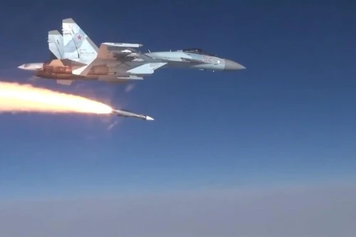 Tiêm kích Su-35 Nga nhận siêu tên lửa có thể 'chọc mù' không quân Mỹ