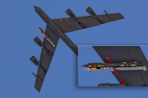 Mỹ bất ngờ phóng tên lửa hạt nhân Minuteman III và khoe vũ khí mới giữa tình hình nóng